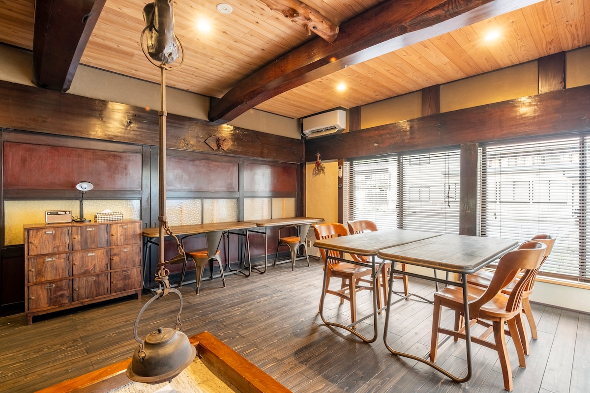 经过翻修的奥胡吉田（ Okuhida ）百年老房屋，供私人使用