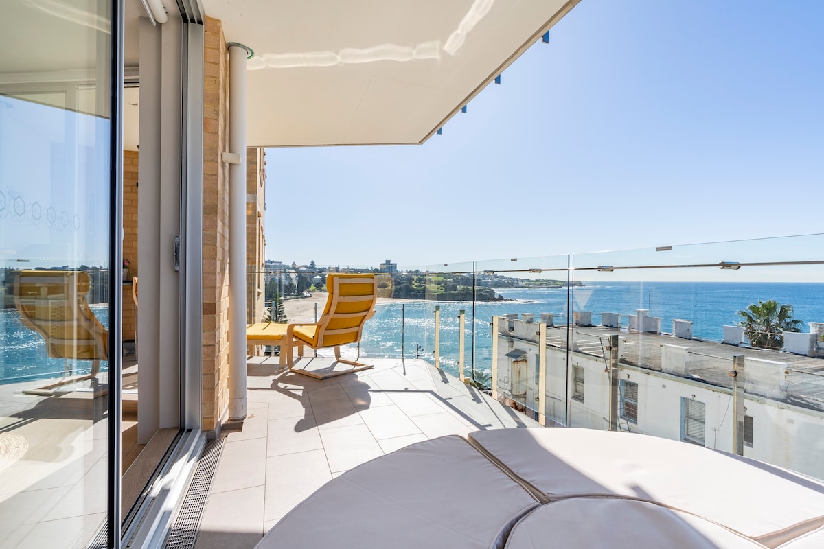 1 B/R Apartment Smack Bang on Coogee Beach