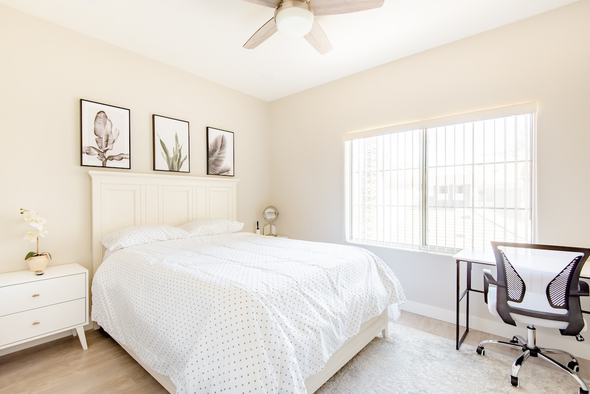 Paradise Valley Condo Room w/pool+hot tub