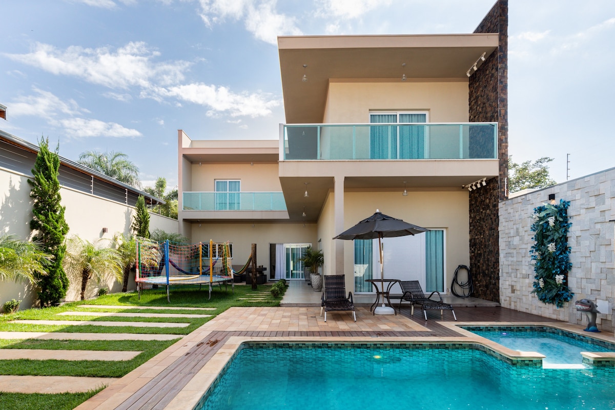 Casa Residencial - Brotas SP的加热泳池