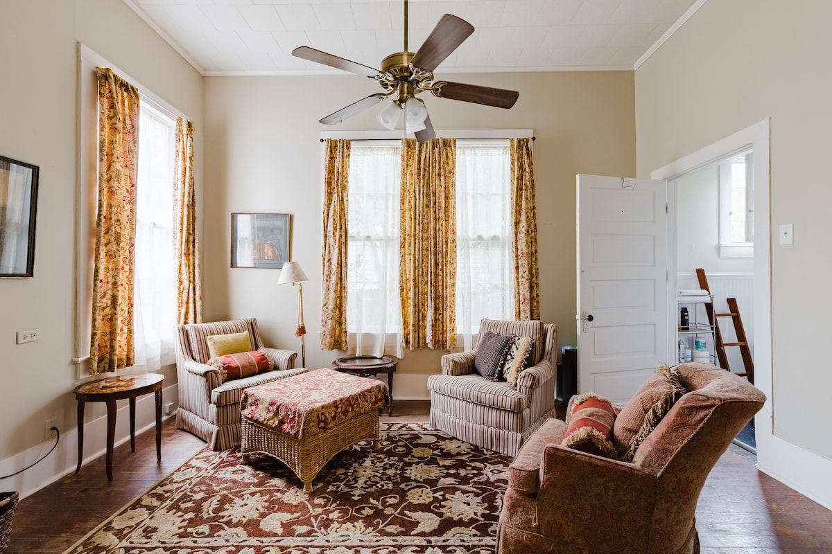 Gracious 2-room suite in a historic 1886 home