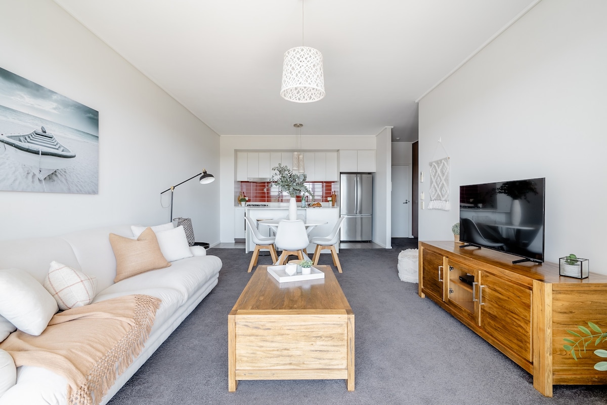 Rouse Hill Town Centre Top-Floor Apartment