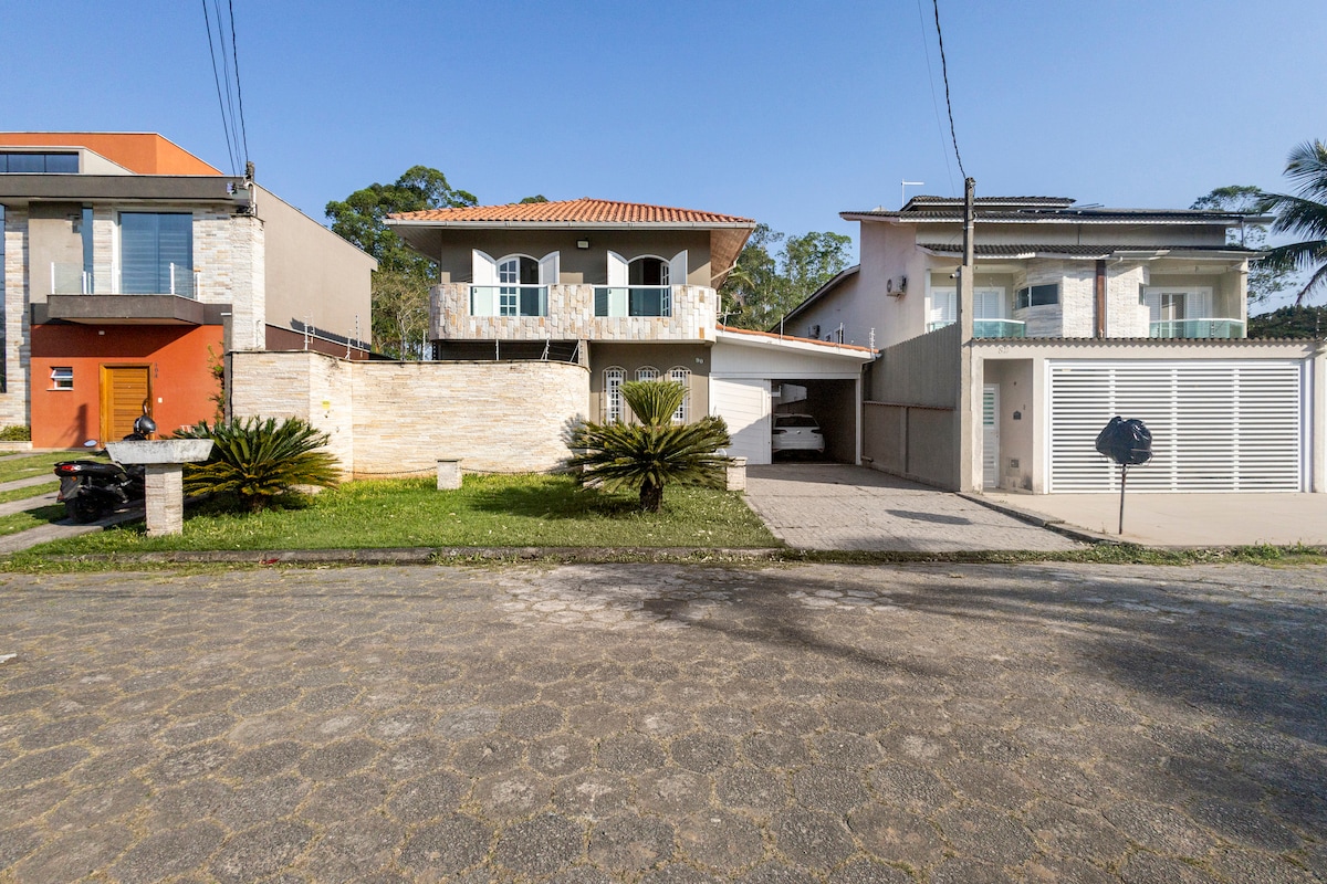 Casa Riviera Alto Padrão Piscina Aquecida e Sauna