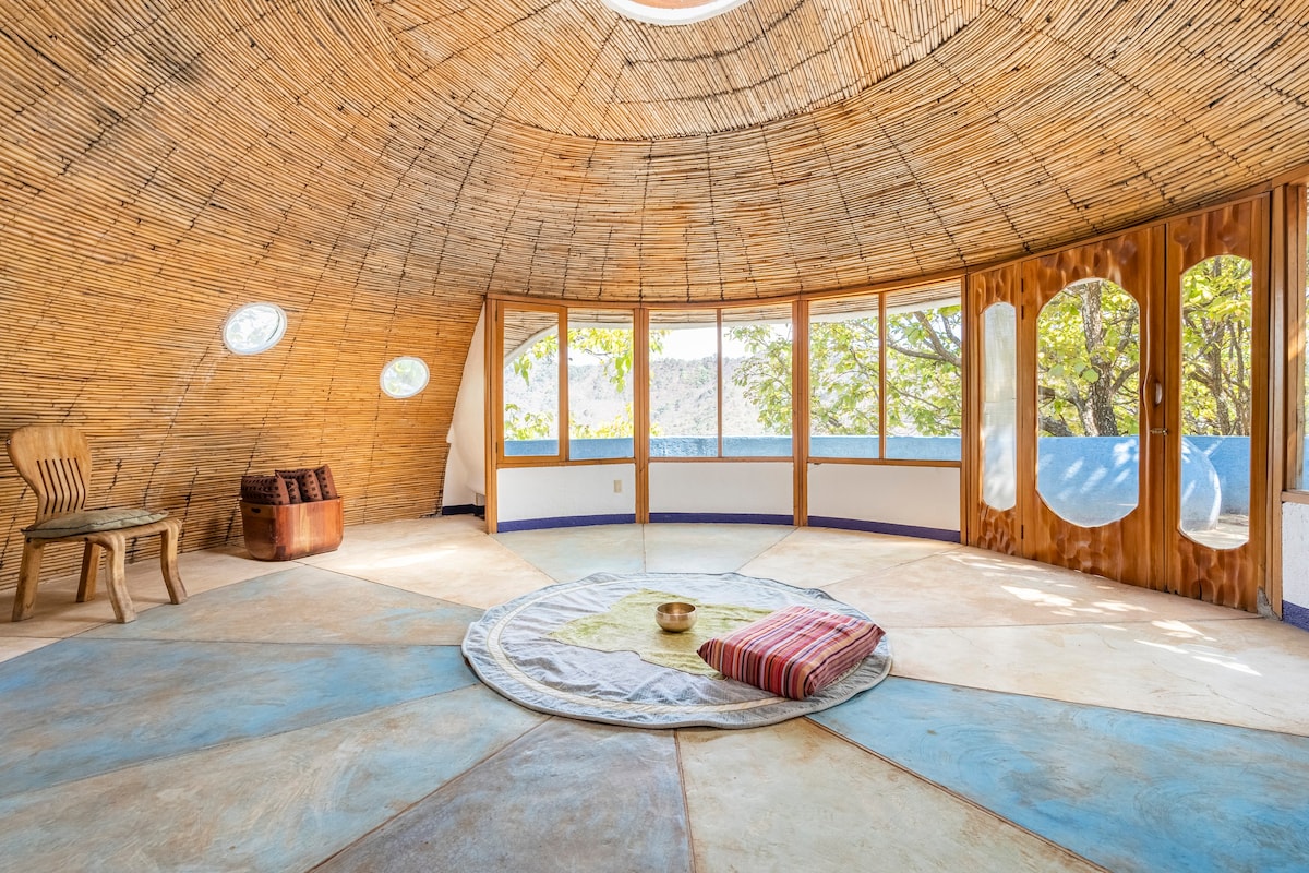 Suite esférica estilo cueva/ ideal para meditar