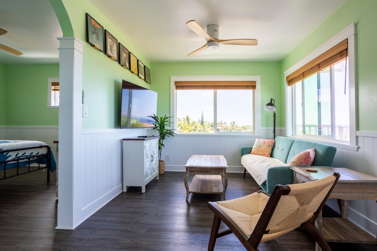 A Delightful Beach Loft with Panoramic Ocean View