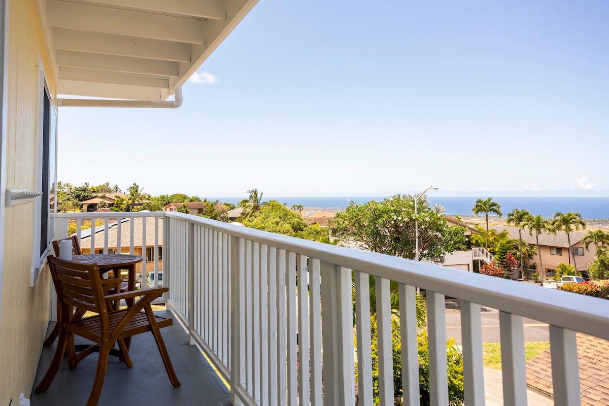 A Delightful Beach Loft with Panoramic Ocean View