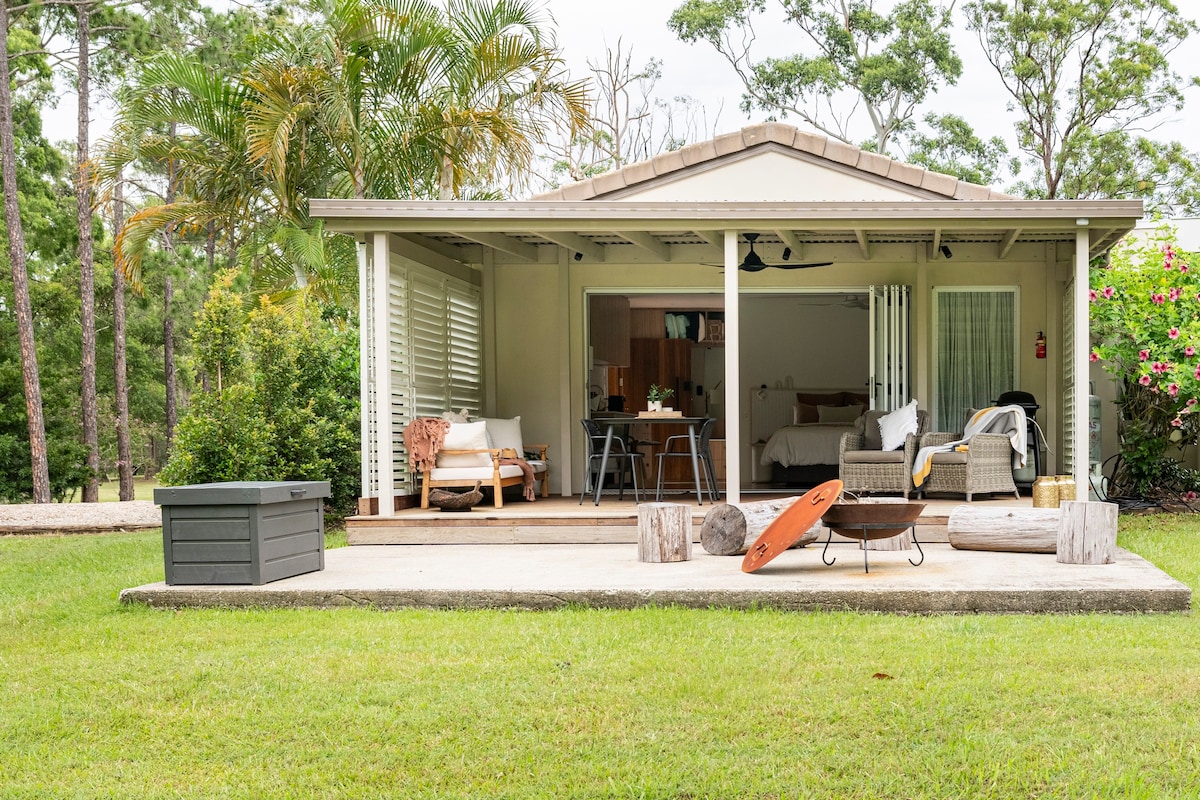 Luxury Cottage on Lagoon - The Lilypad @ Mt Cotton