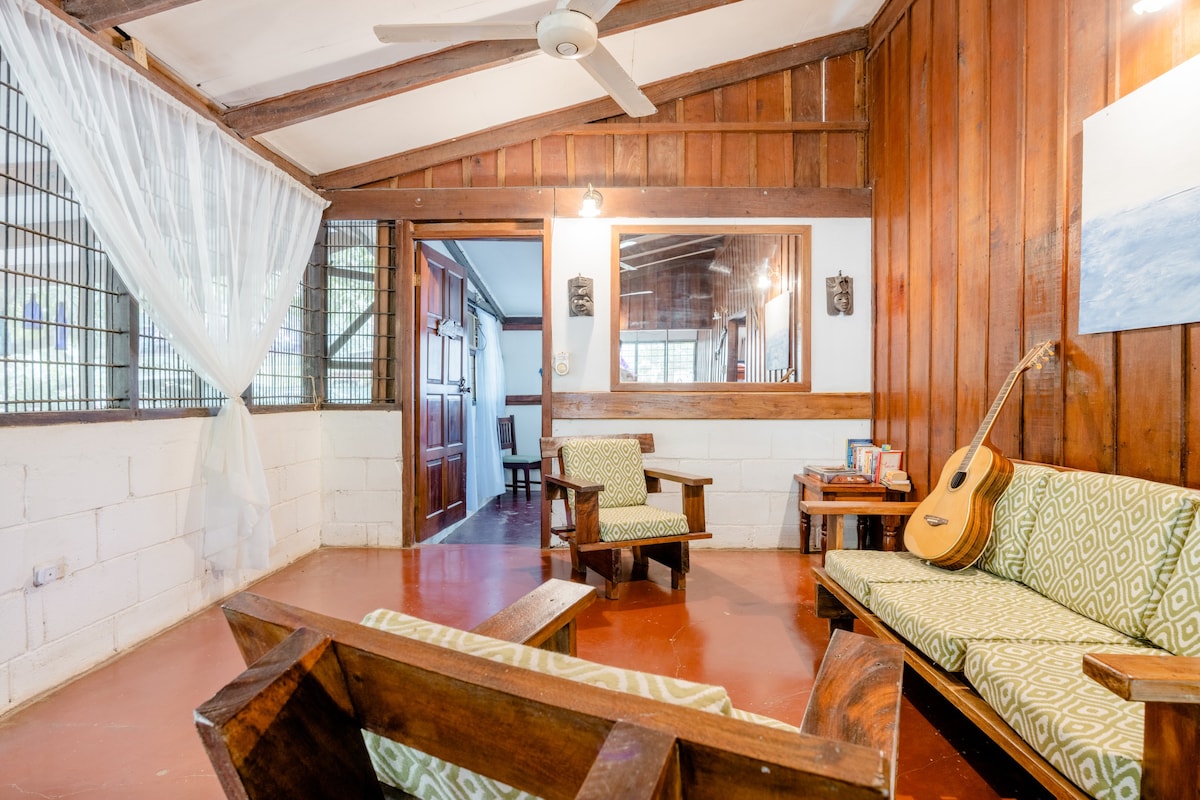 Caracolas-Private room in tipical Costa Rica house