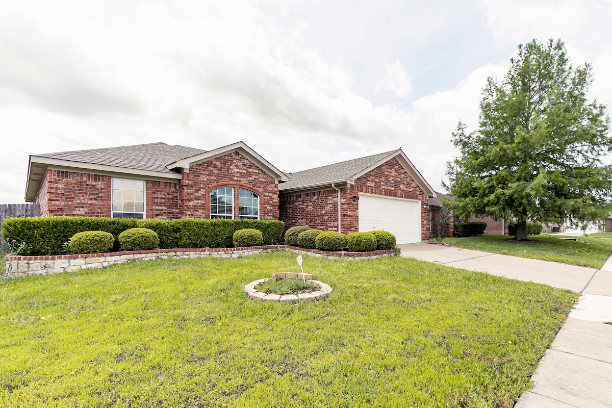 Family Home| Large Patio| Game Room| AT&T Stadium