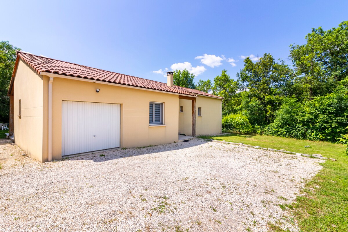 Maison avec piscine privée en bois