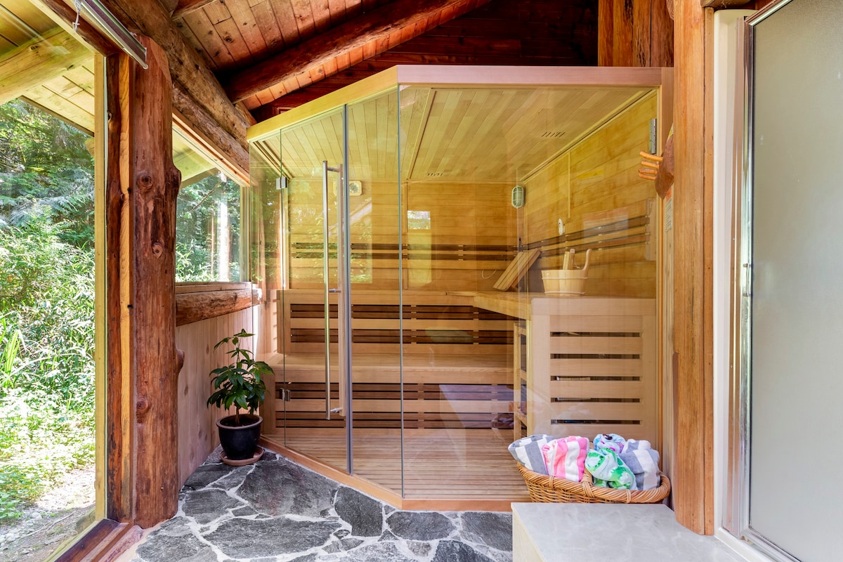 Custom Log House w/ Sauna in Private Serene Forest
