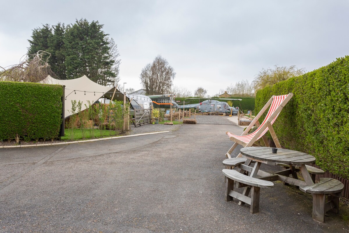 Manor House Glamping Green Goddess fire engine