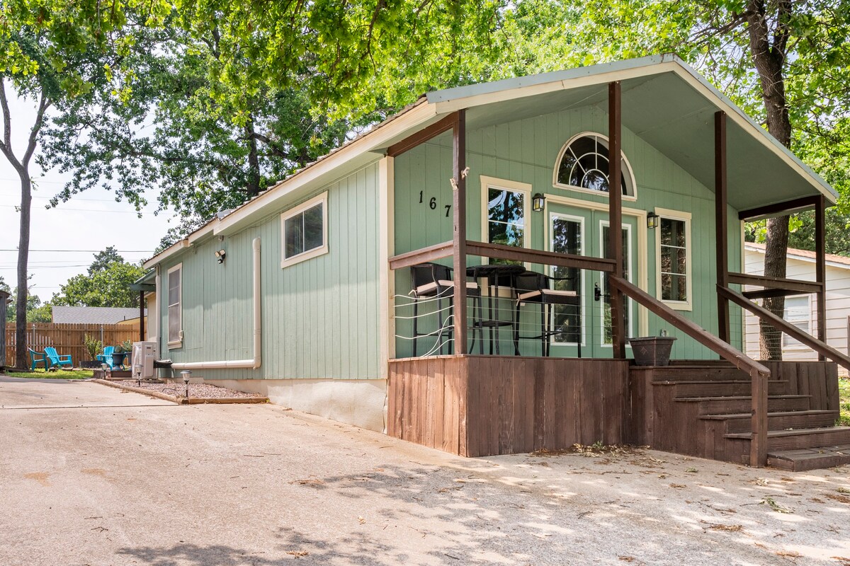 Lake Texoma! The Cast Away Cabin