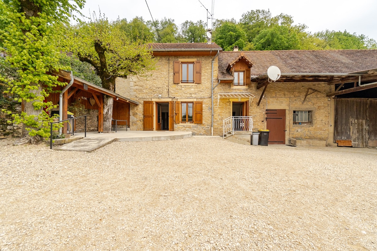 Vénérieu Maison à la campagne