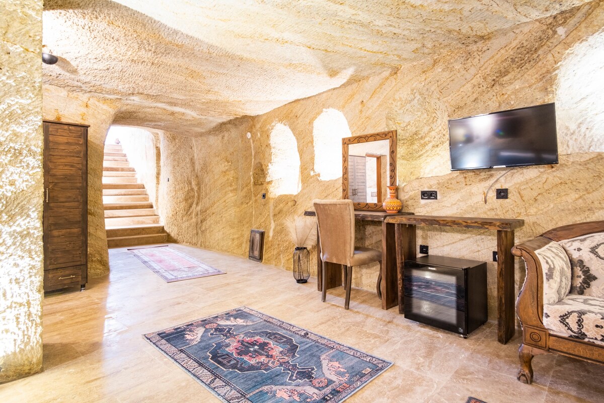 Uzay Cave House-106