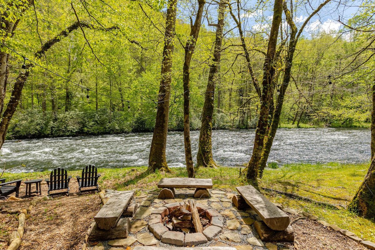 Nantahala River Luxury Escape-minutes from NOC!