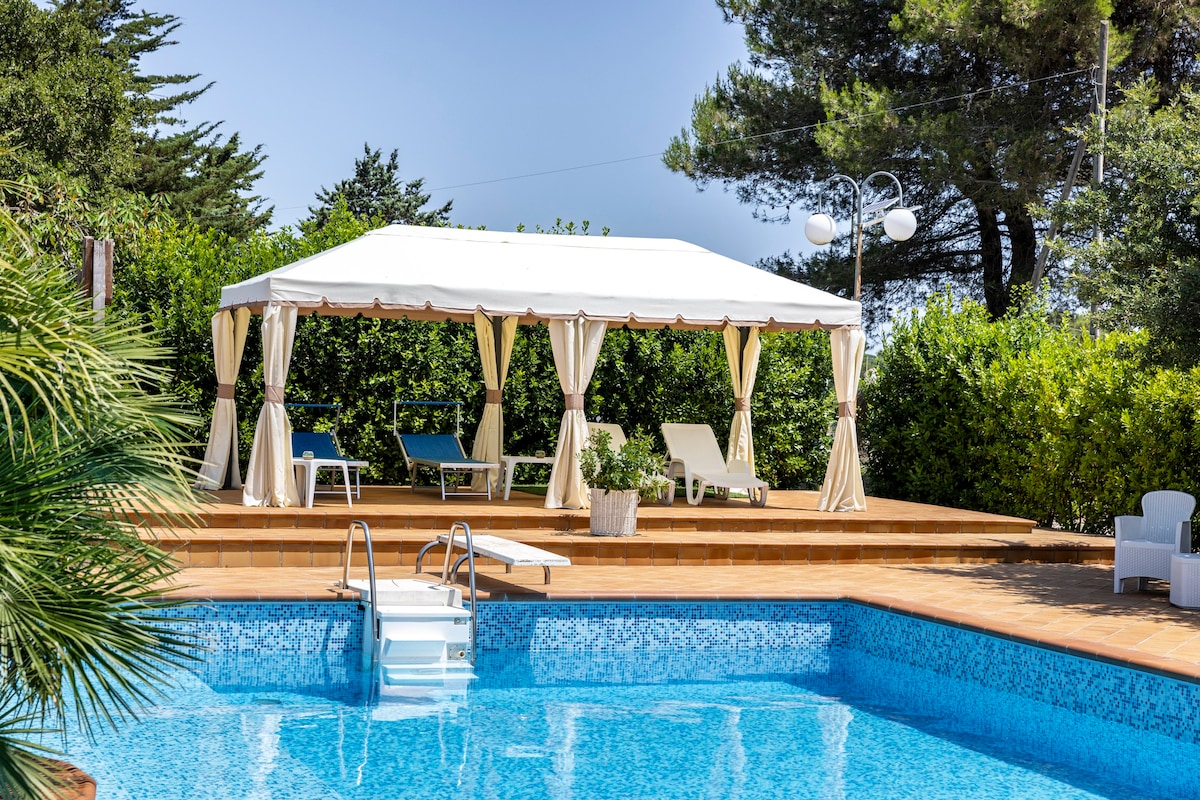 Il Corbezzolo a Cernera - Casa Vacanze con piscina