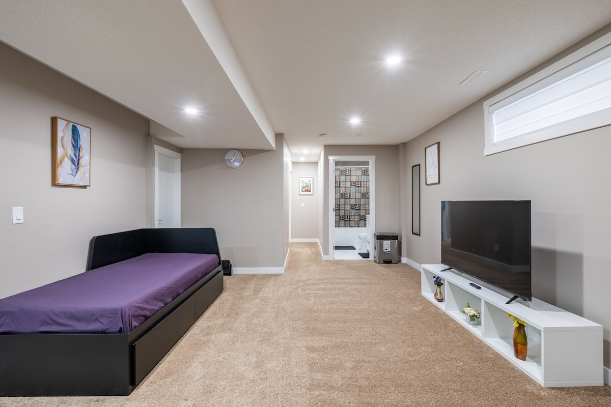 Cozy Basement: Your Private 1-Bedroom Haven