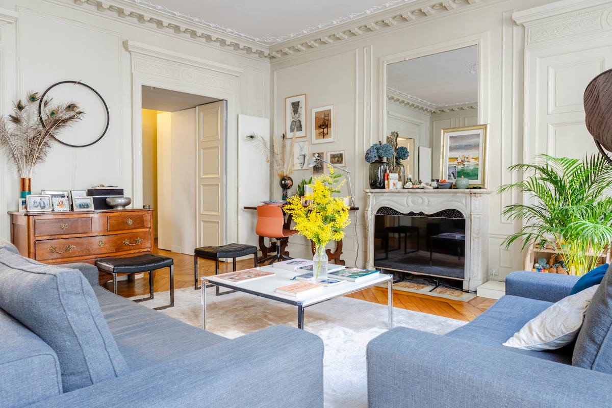 110 m2 of Authentic Parisian Elegance