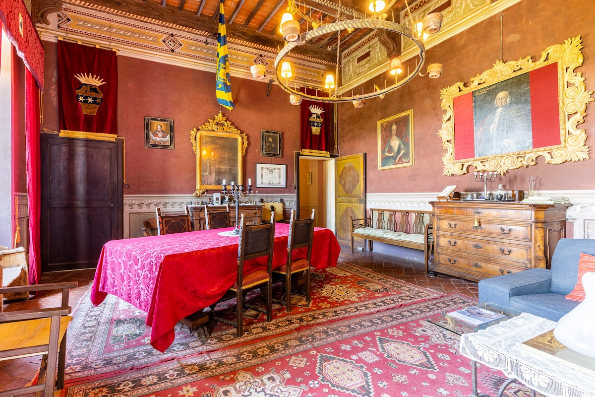 Castello Montelifré. Liutfredo Room