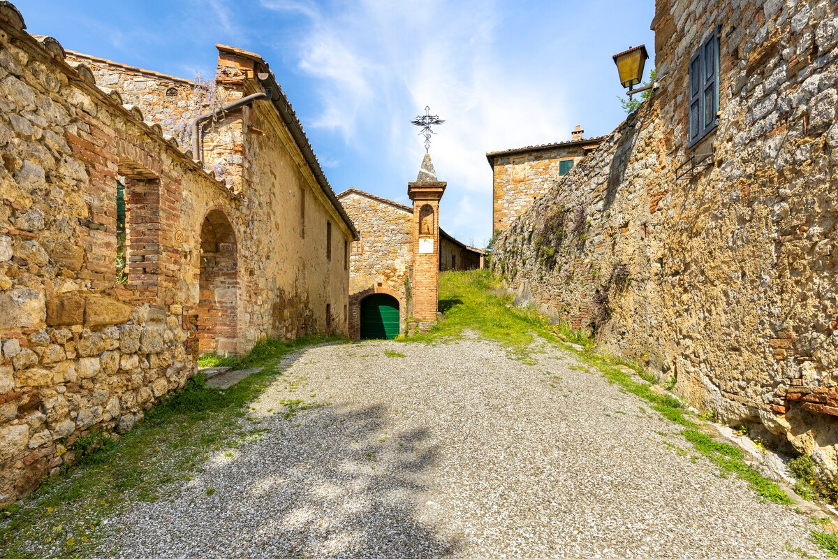 Castello Montelifré. Liutfredo Room