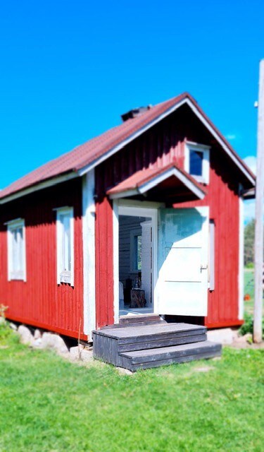 Aitta在农场院子里住宿