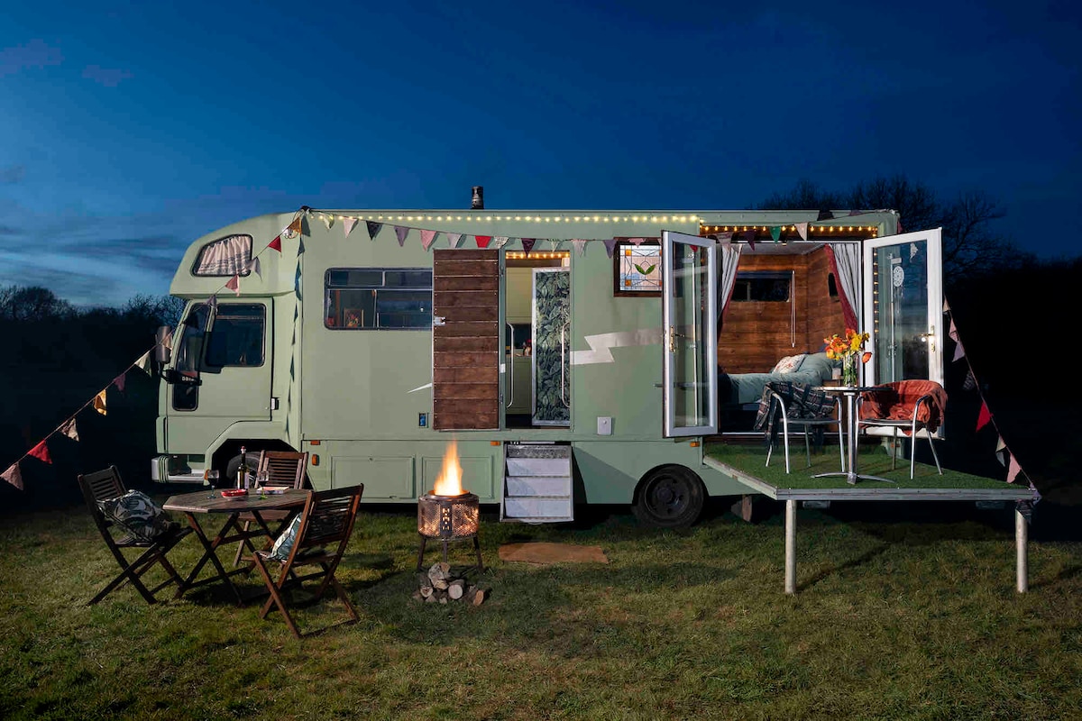 Quirky Horsebox Glamping. Chew valley, Bristol *