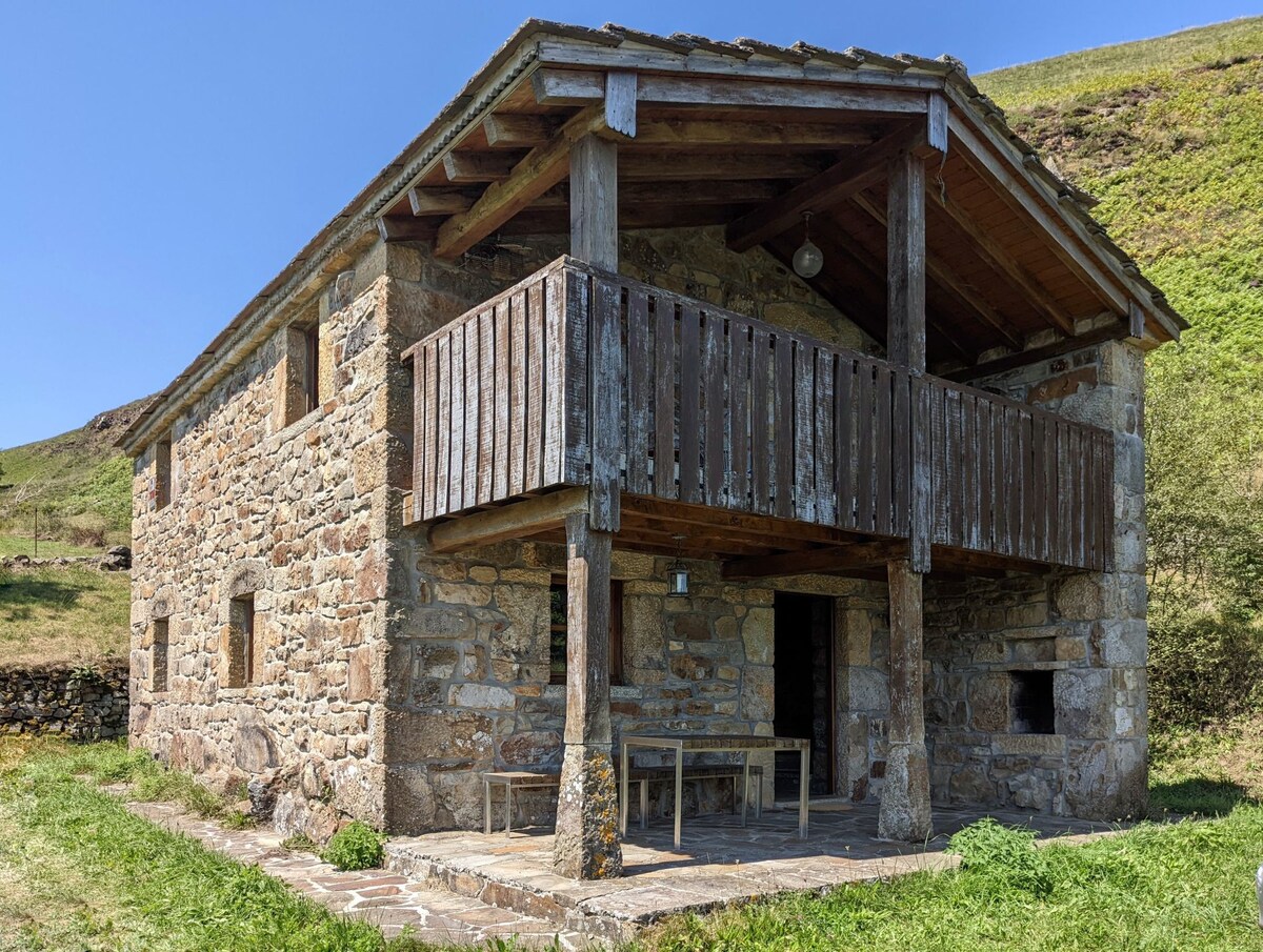 Cabaña pasiega con vistas increíbles a la montaña