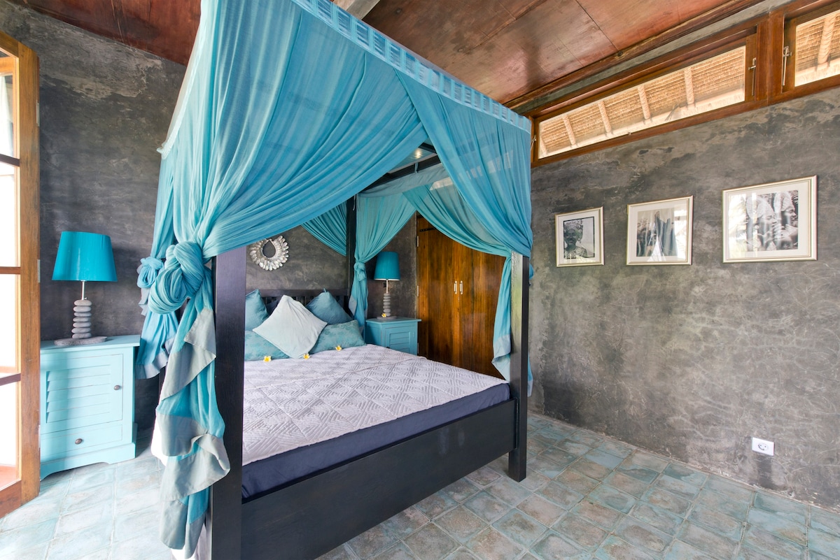 萤火虫生态小屋-蓝色房间
