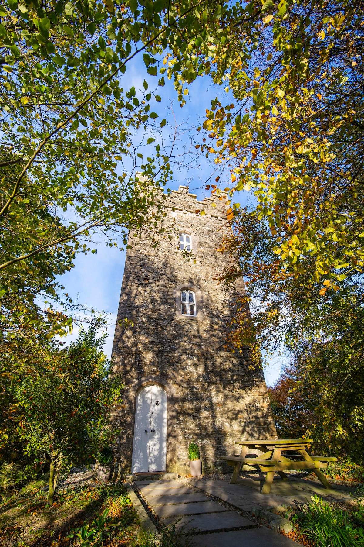 德鲁蒙德塔（ Drummond Tower ）/城堡（