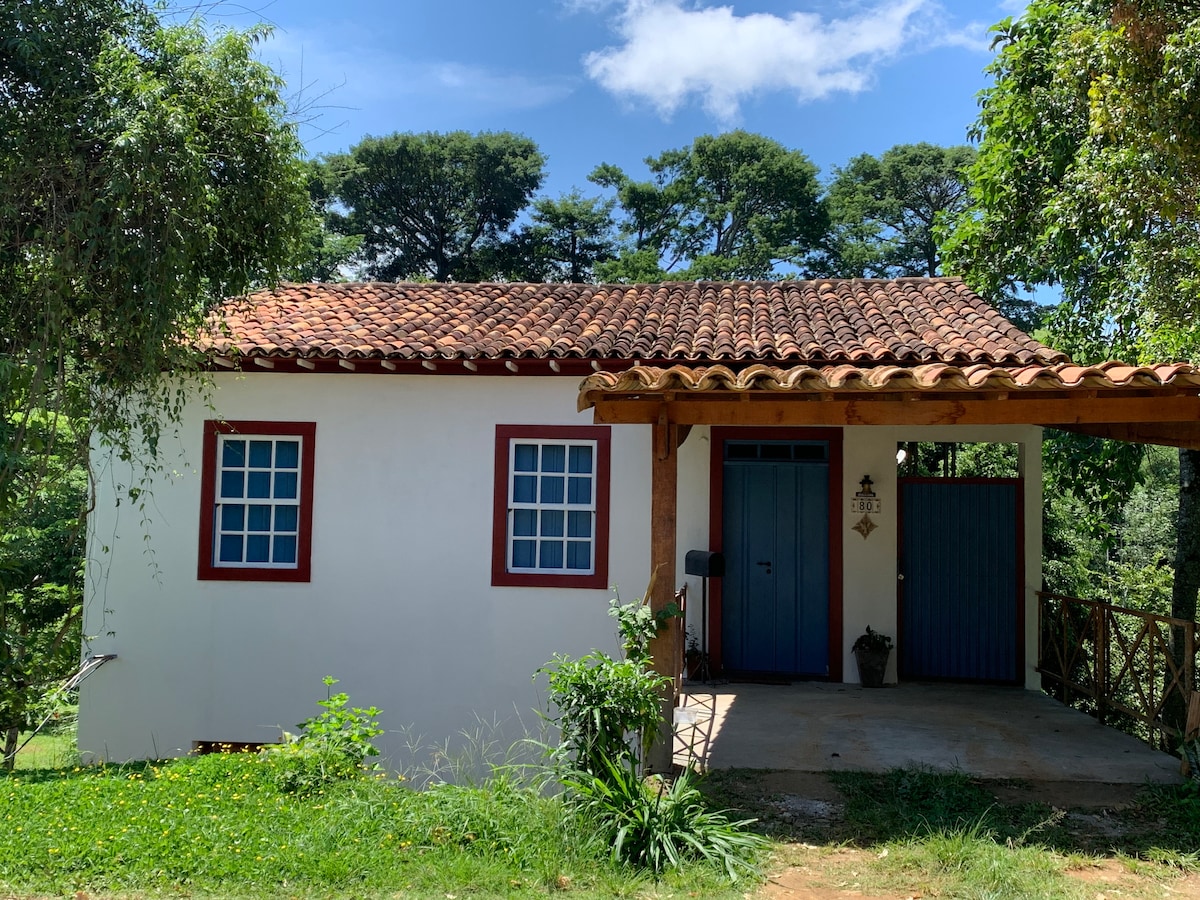 Pouso de Minas
Quarto rústico em Bananal- S.P.