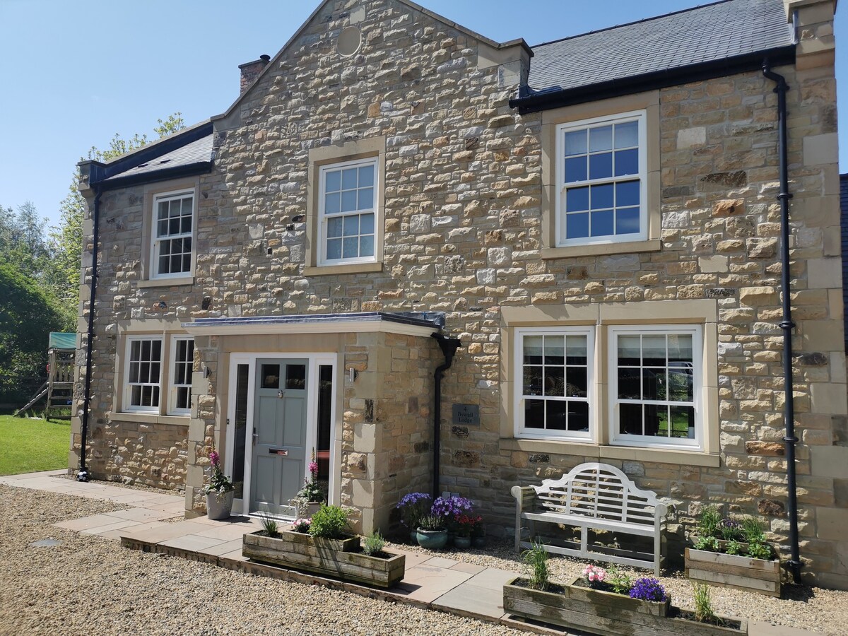 Spacious family house in rural Northumberland