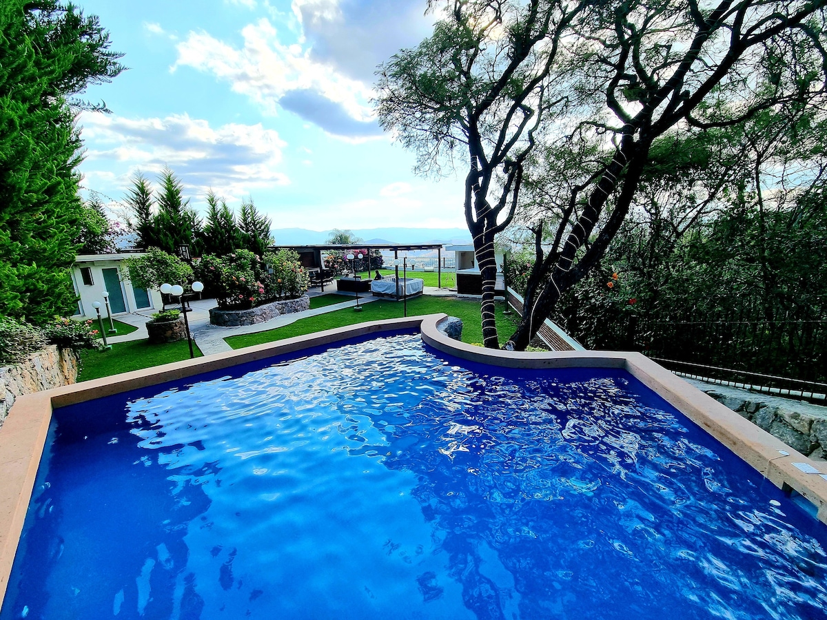 Quinta Nirvana ，带恒温游泳池