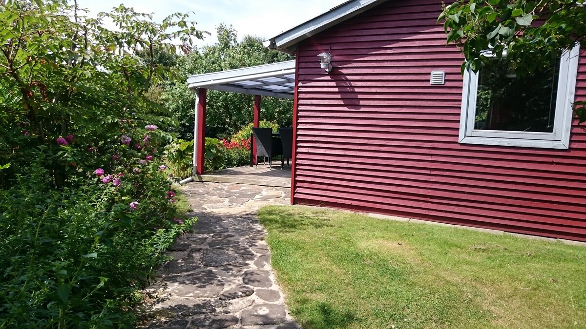 Sægtsgården-花园别墅，距离Limfjorden仅50米