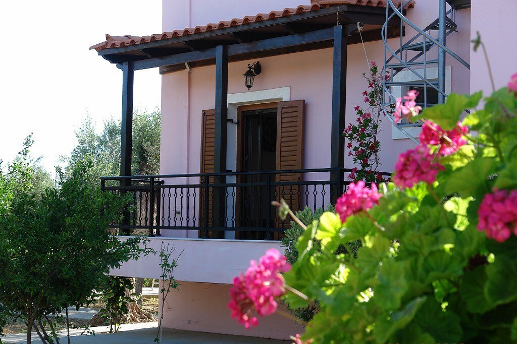 Villa Athina... a jewel of Cretan nature!