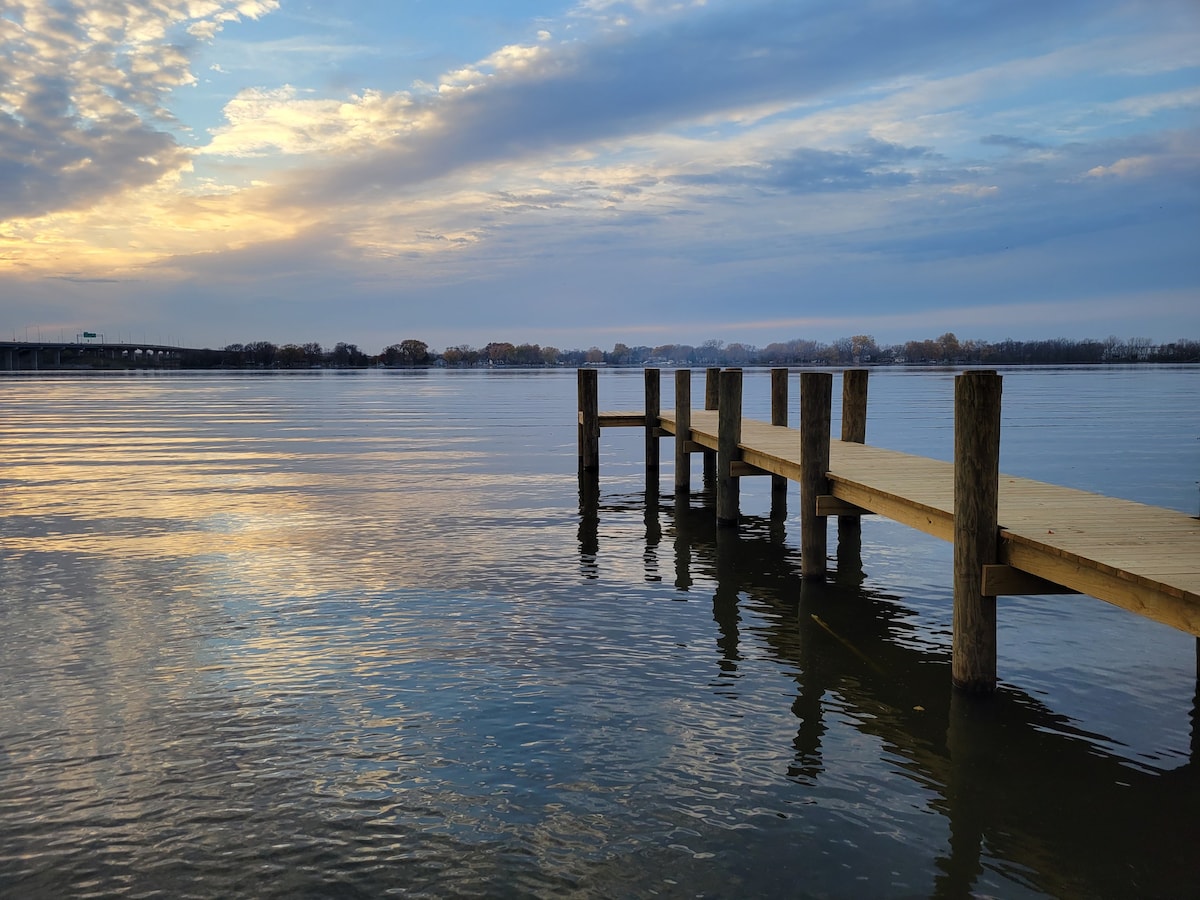 Sunset View on Little Lake Butte Des Mortes