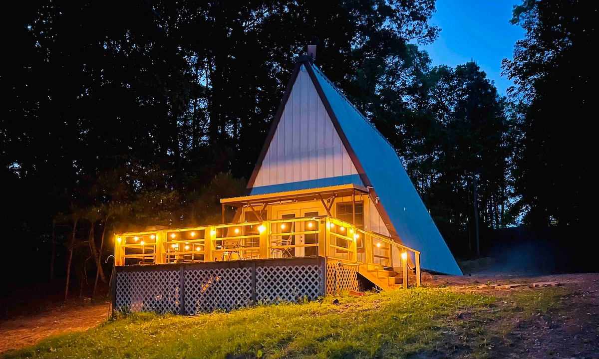 The Natchez Retreat Lakeside A-frame Cabin