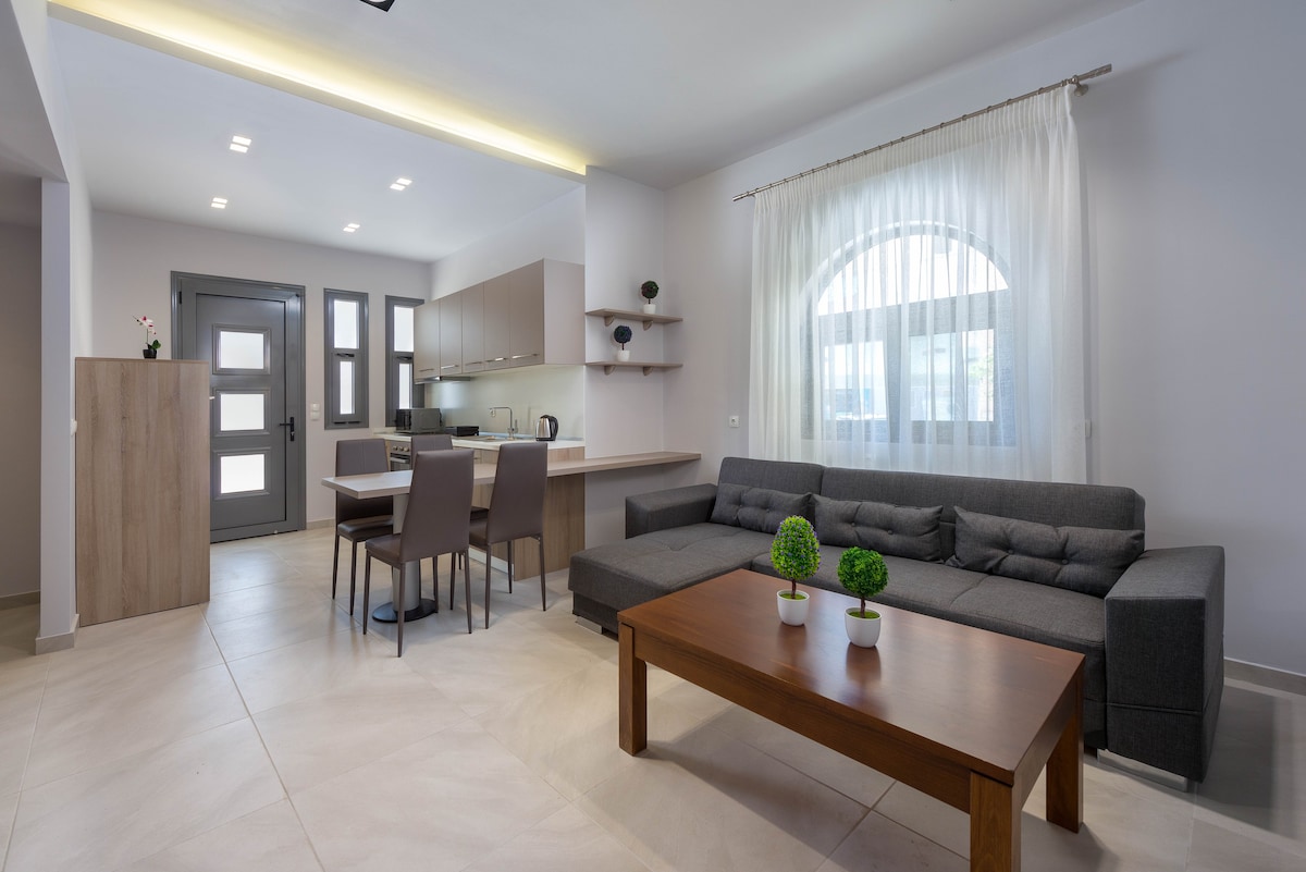 Lardos Luxury Apartments 1