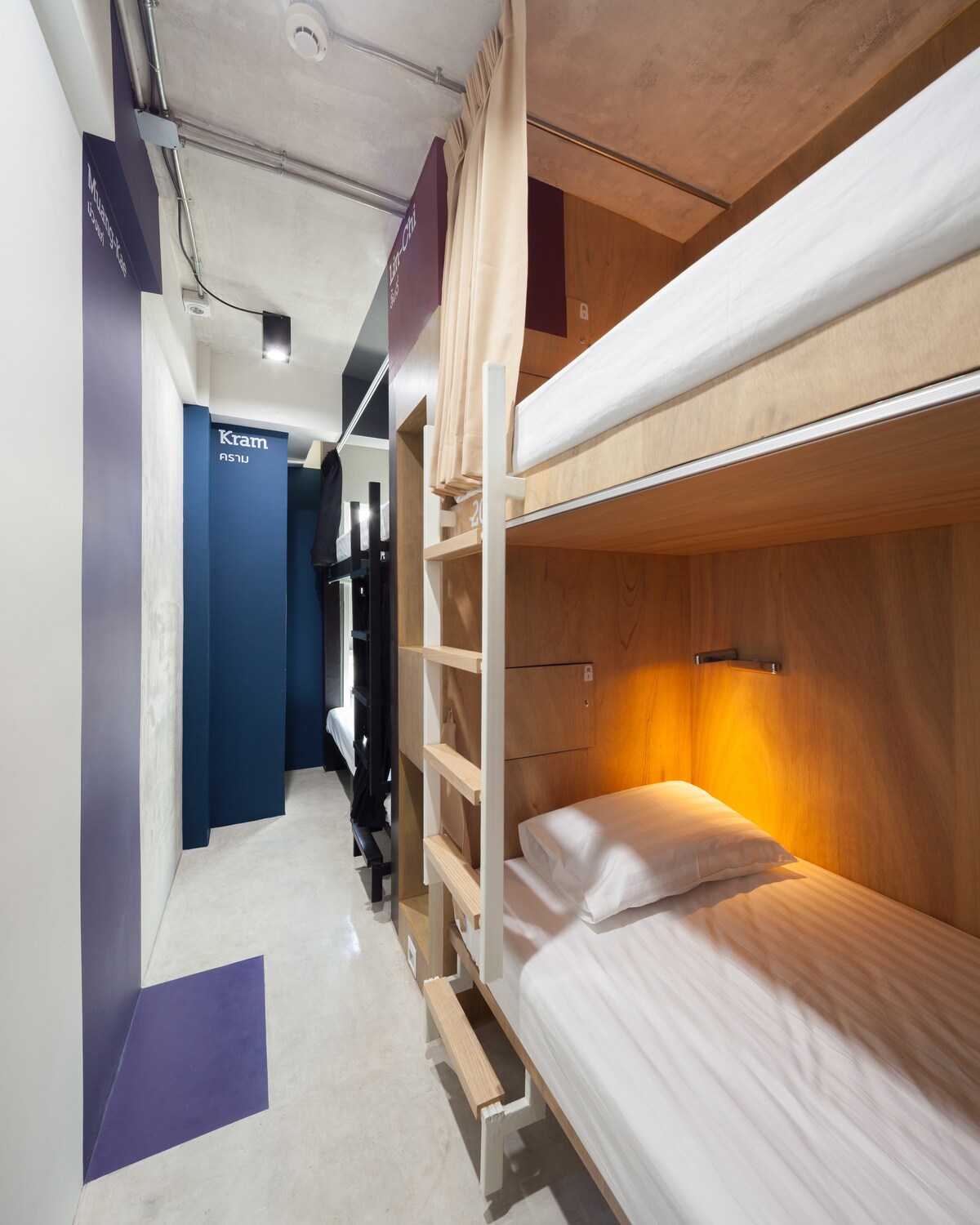 Bunk bed Females Only MixedDormitory