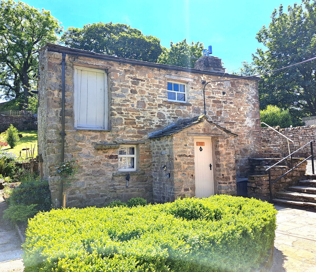 Beebole Cottage, Countersett, near Hawes & Askrigg