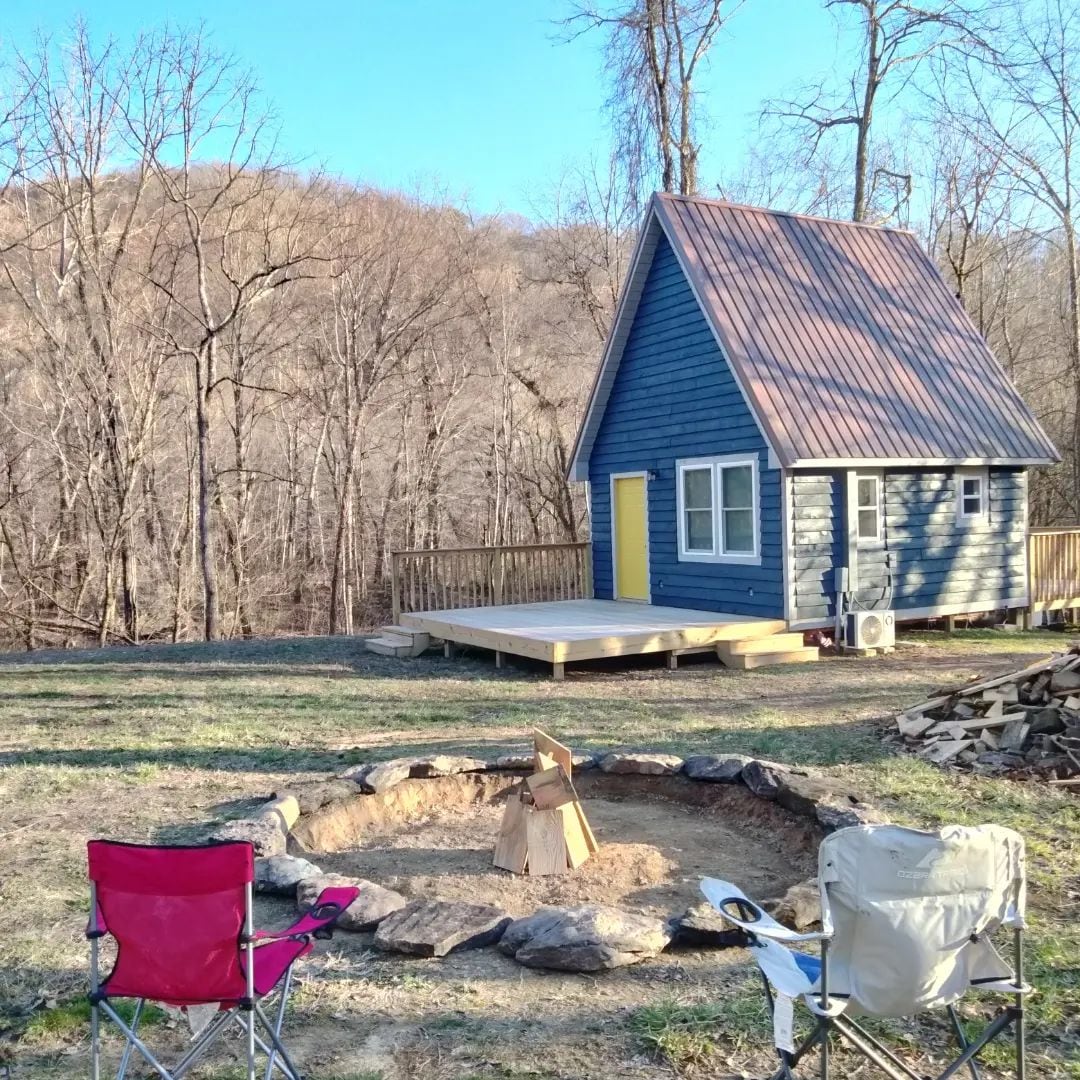 Secluded cabin on the Rockcastle river.