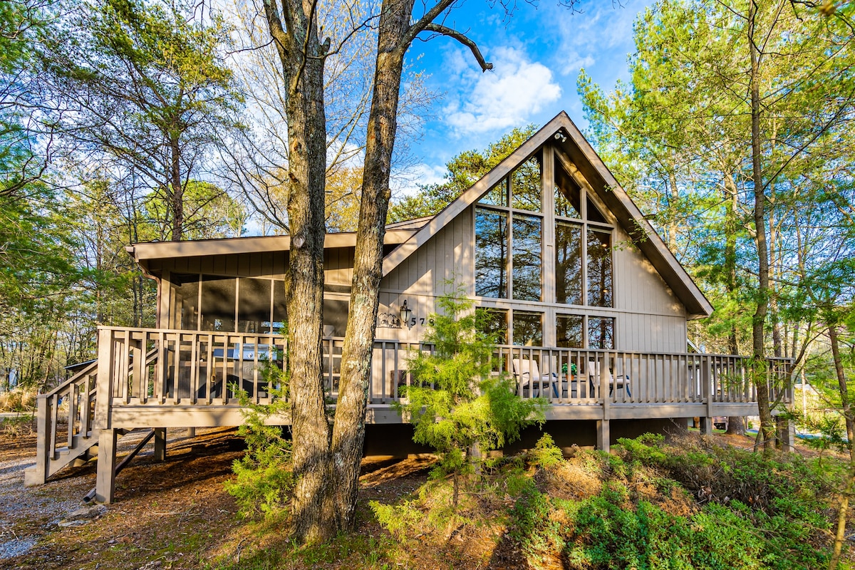 Bear Pines Retreat ~游戏室~ Screened Porch