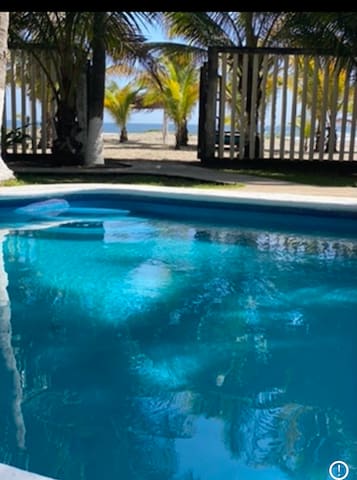 Playa Azul的民宿