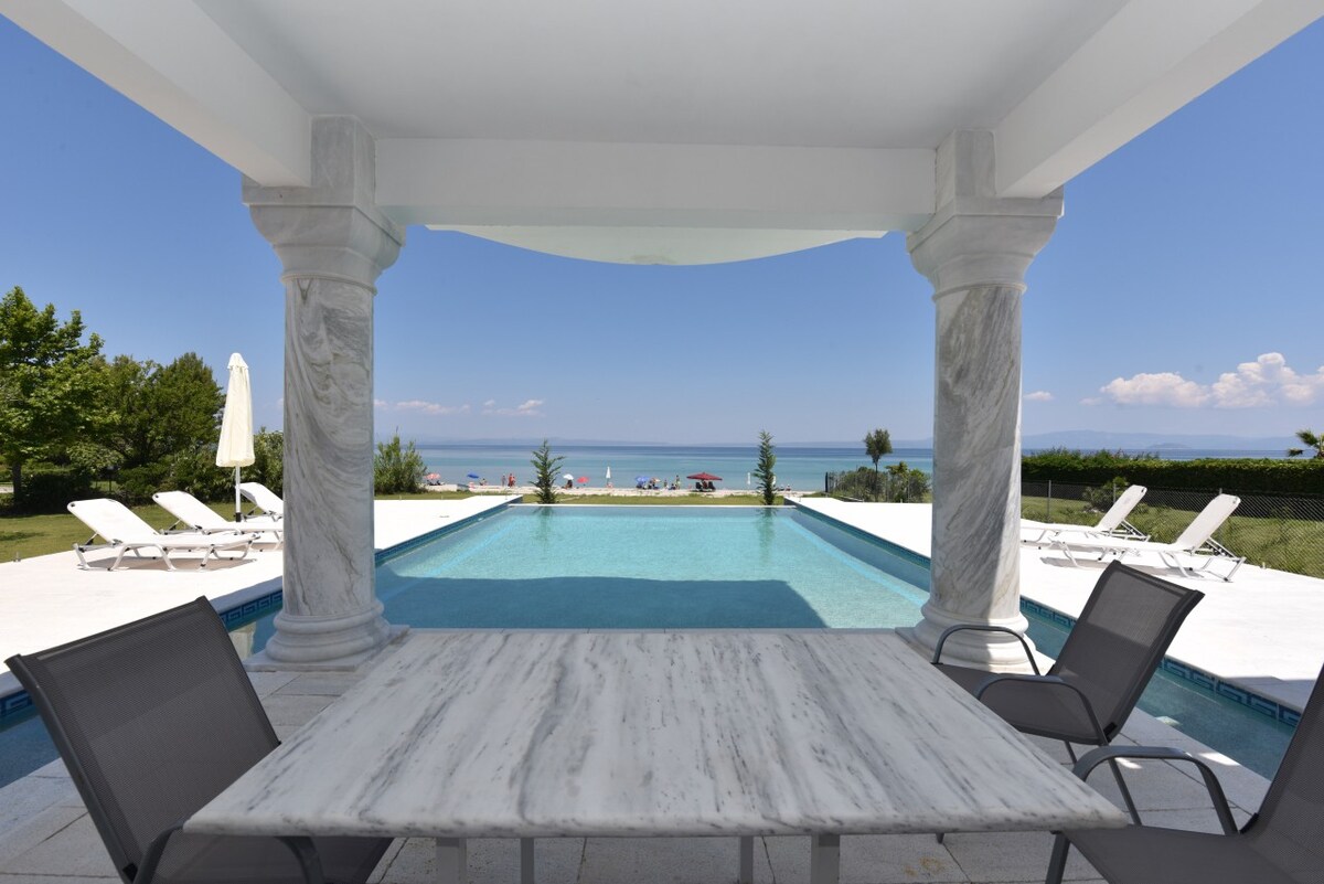 Luxury Villa Aphrodite Beachfront
