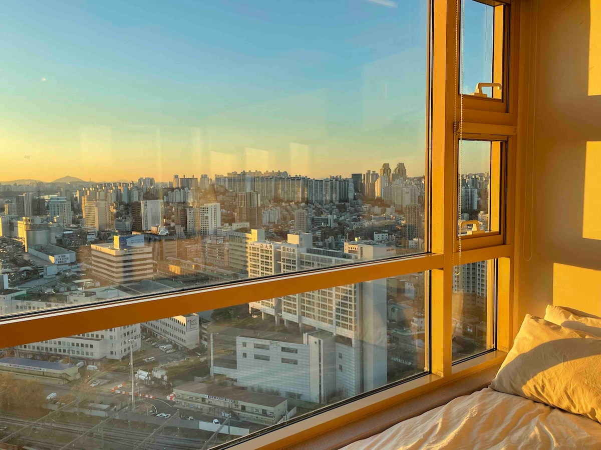 NEW) Sinyongsan stn 3min/city, river view/Netflix