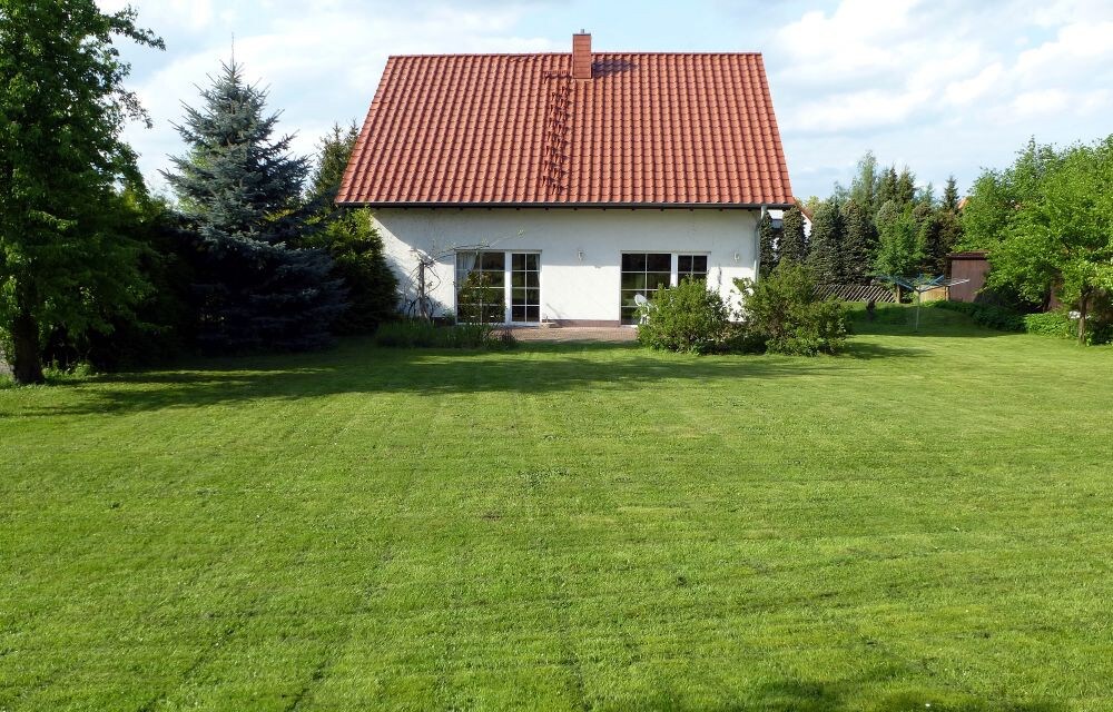 grosszügiges Ferienhaus mit Stellplatz und Garten