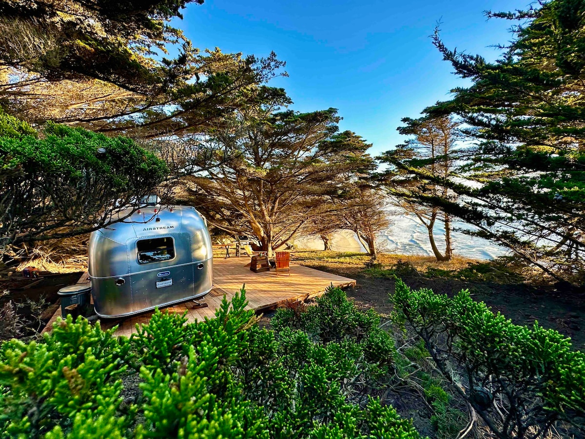 Beach Airstream (Bliss) - New Listing