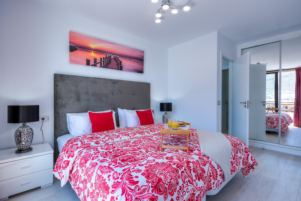 Modern Apartment in the Center of Los Cristianos