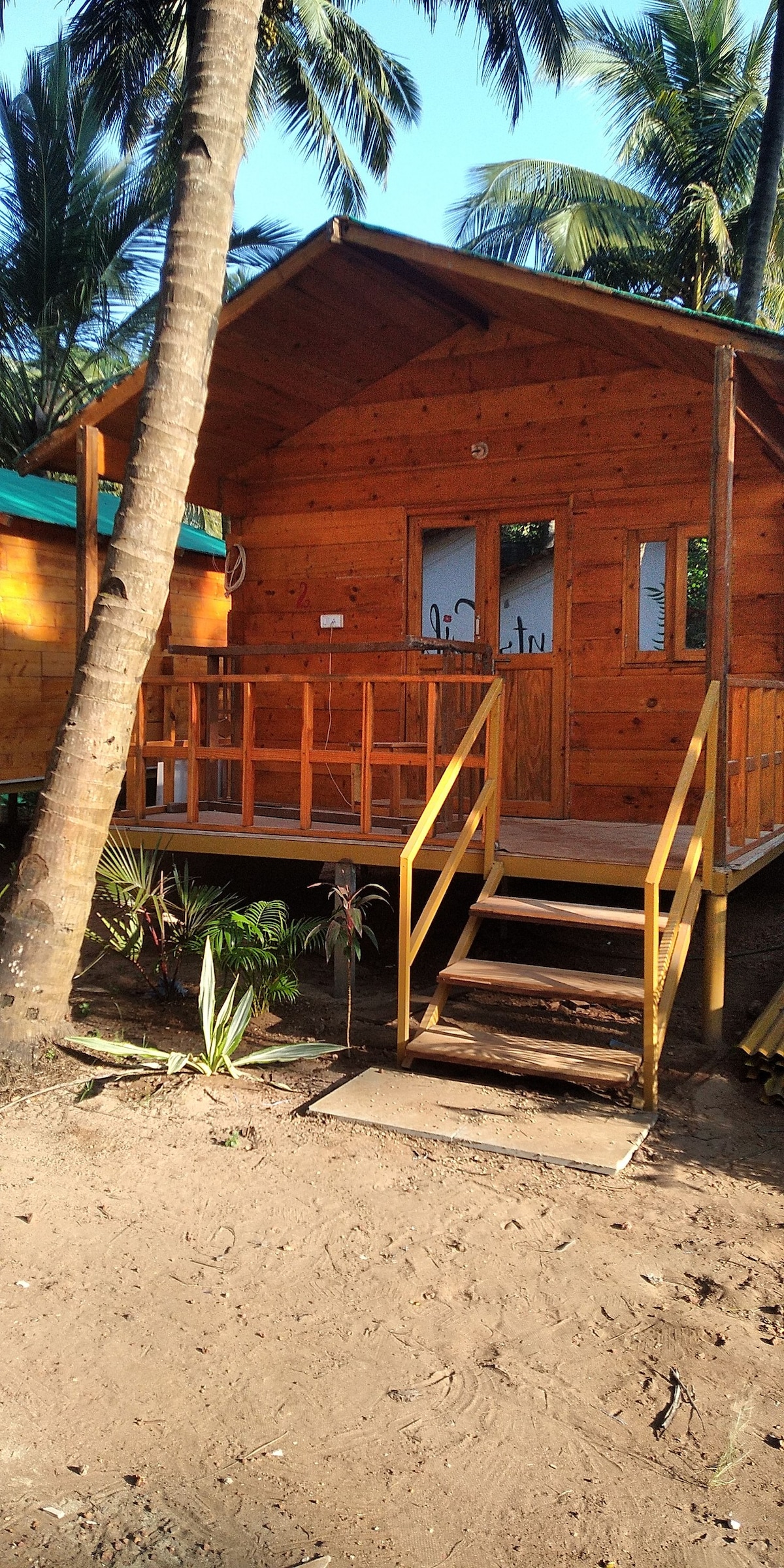 位于阿贡达（ Agonda ）的自然环境中的宁静甜蜜小木屋
