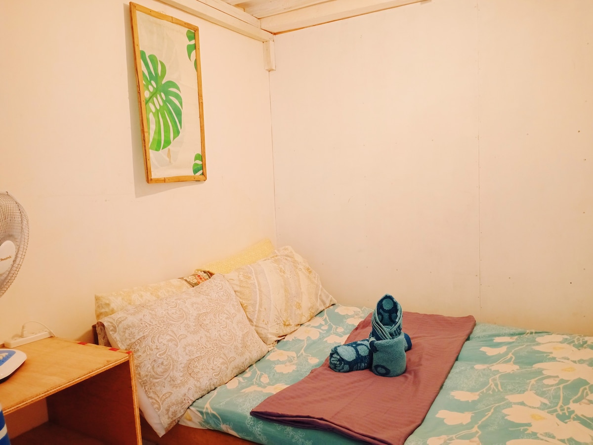 Amwani Breeze Tiny Room -Non Refundable with Bfast